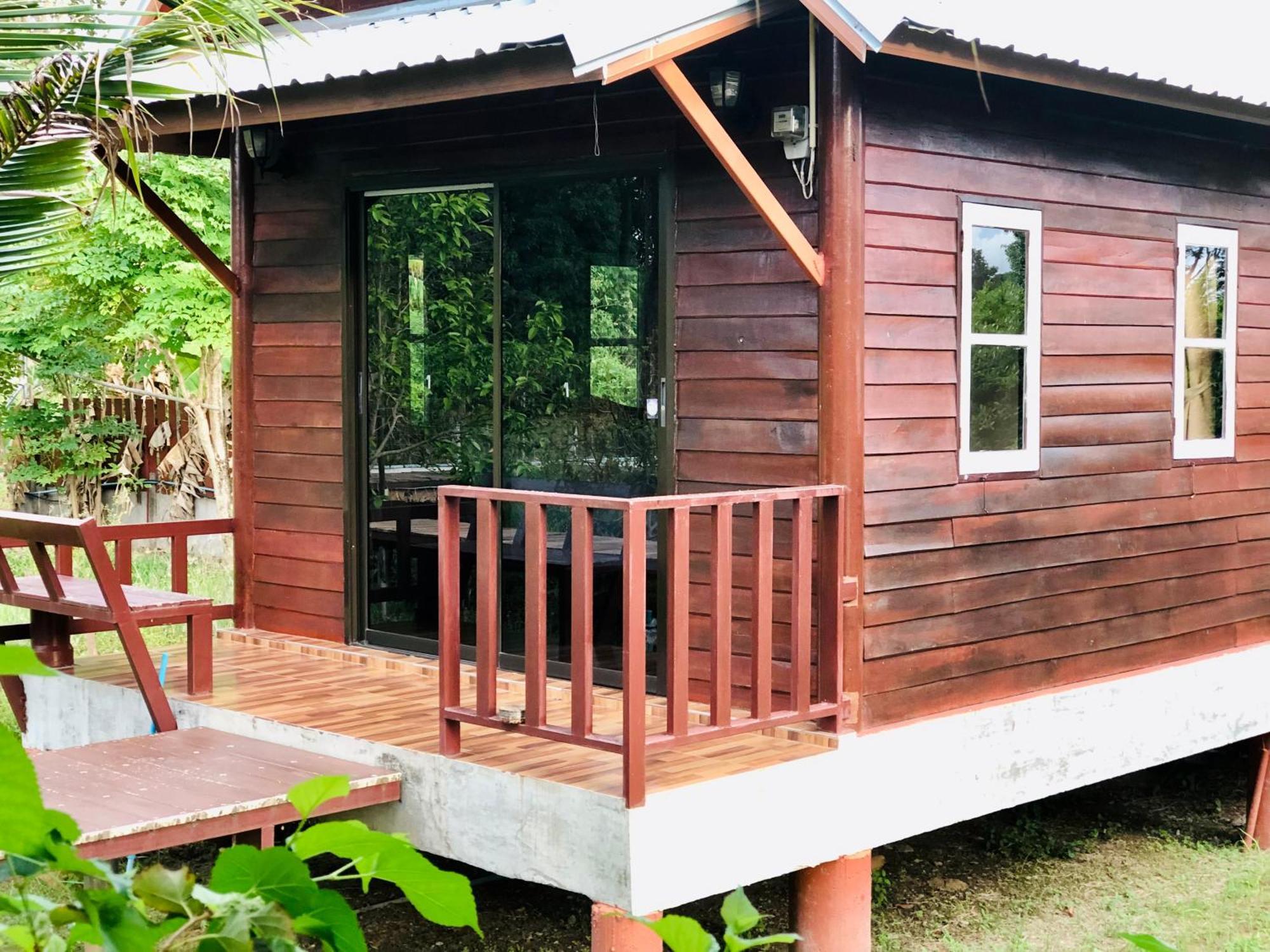 Baan Thung Home Stay Prasat Екстер'єр фото