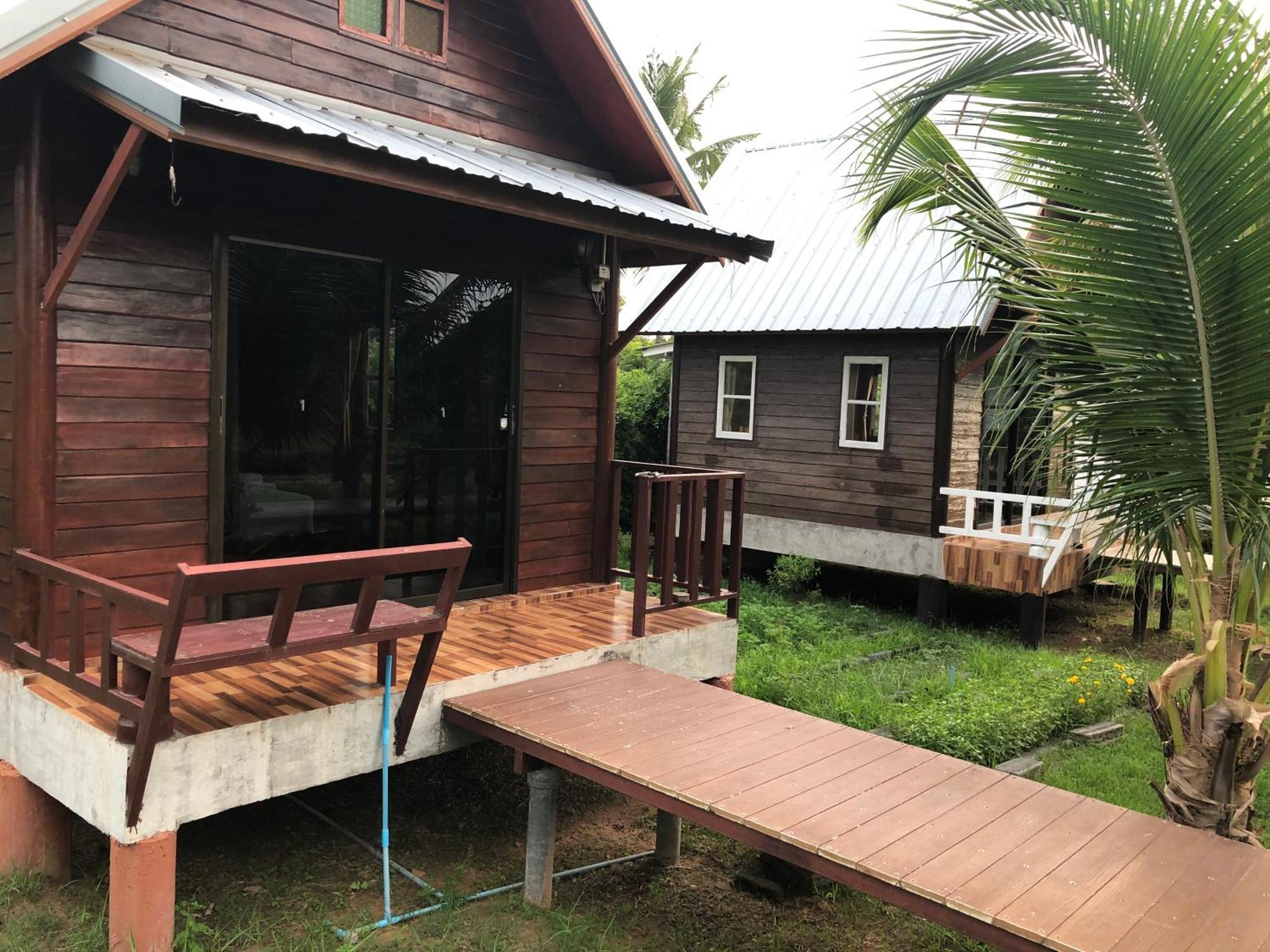 Baan Thung Home Stay Prasat Екстер'єр фото