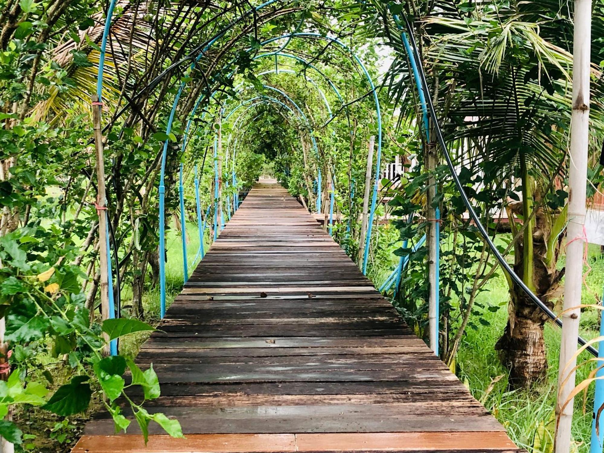 Baan Thung Home Stay Prasat Екстер'єр фото