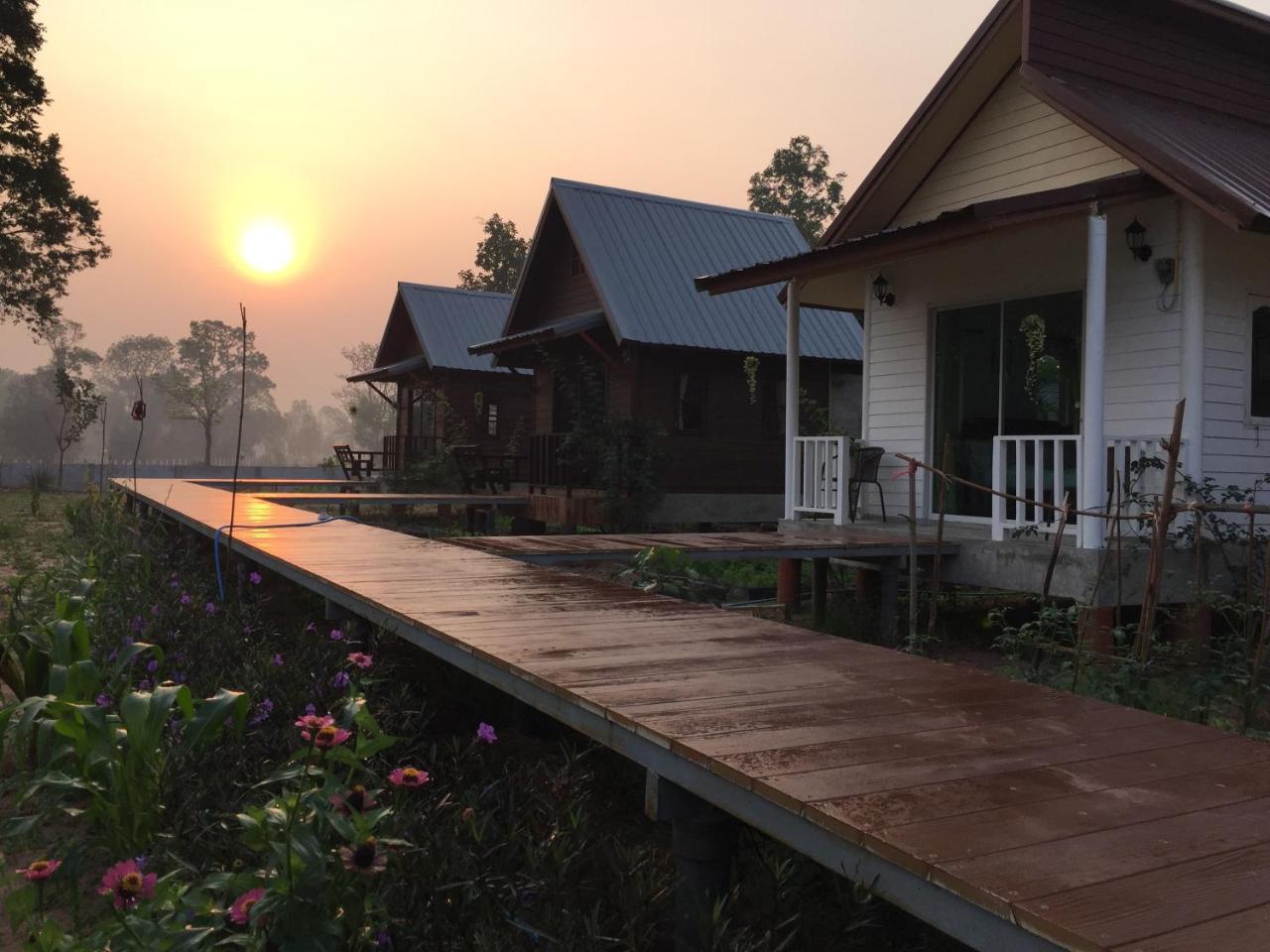 Baan Thung Home Stay Prasat Екстер'єр фото