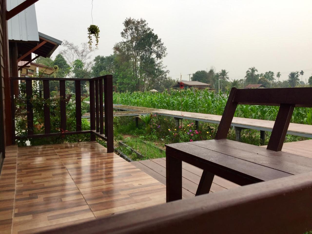 Baan Thung Home Stay Prasat Екстер'єр фото