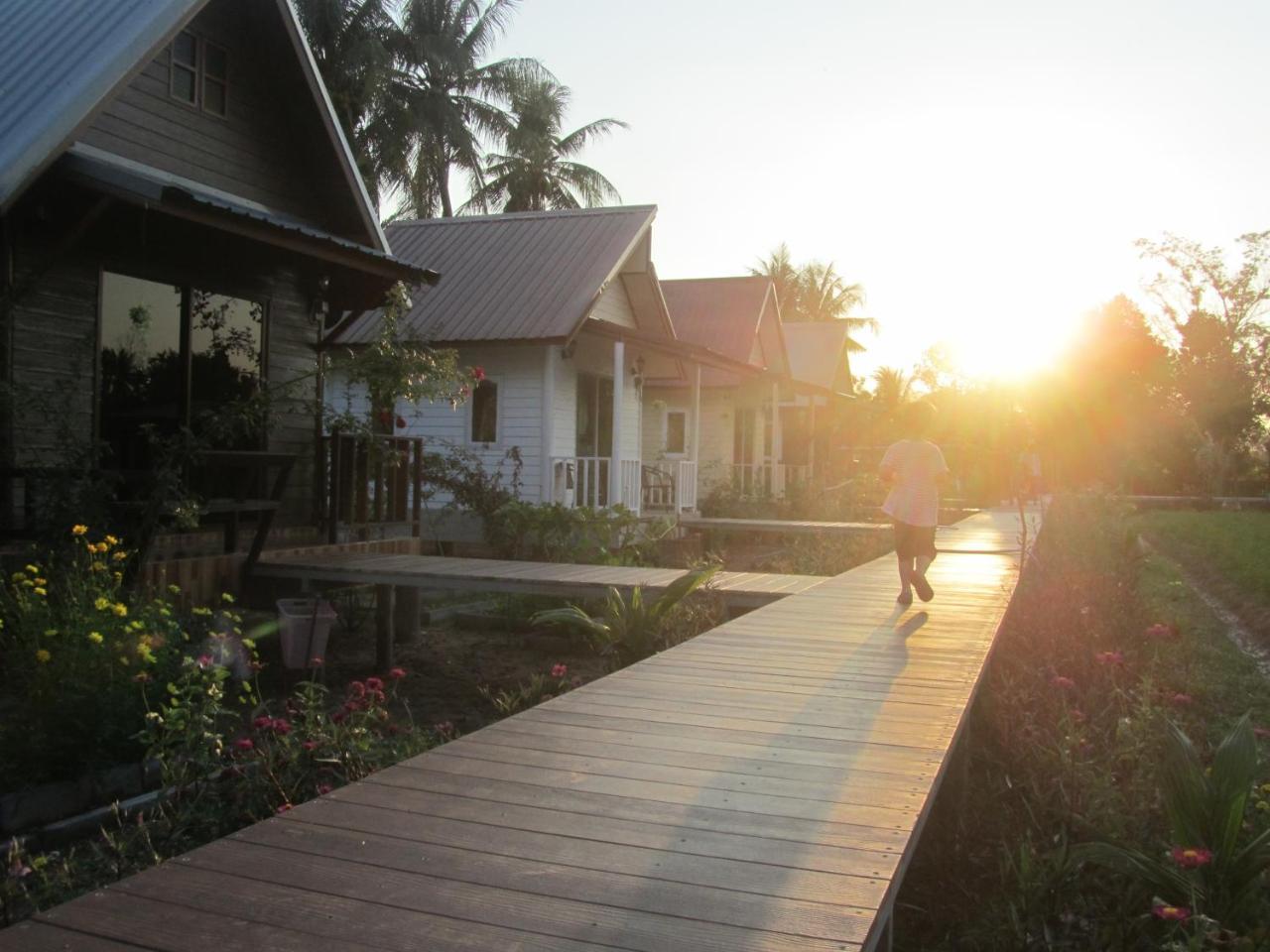 Baan Thung Home Stay Prasat Екстер'єр фото