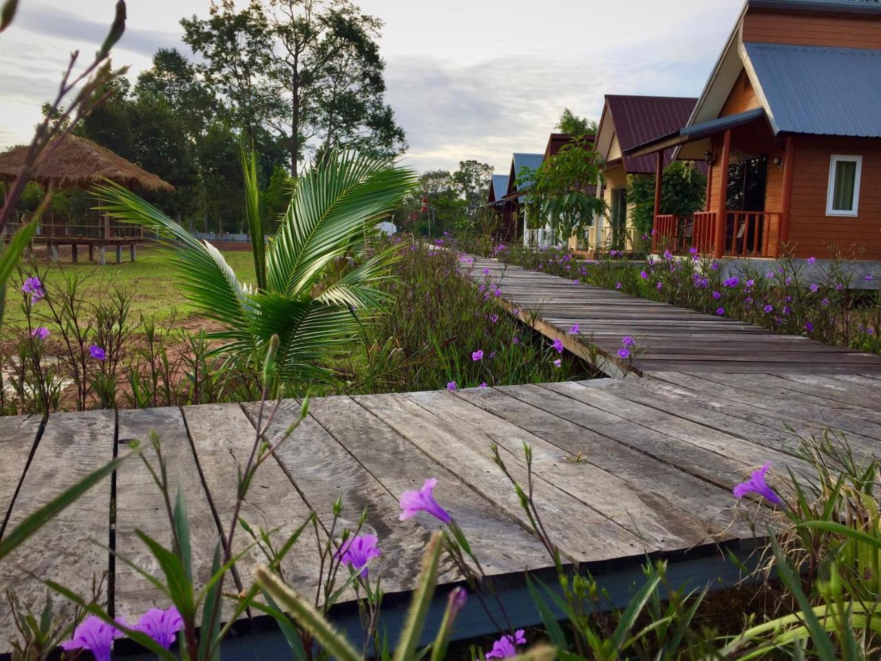 Baan Thung Home Stay Prasat Екстер'єр фото