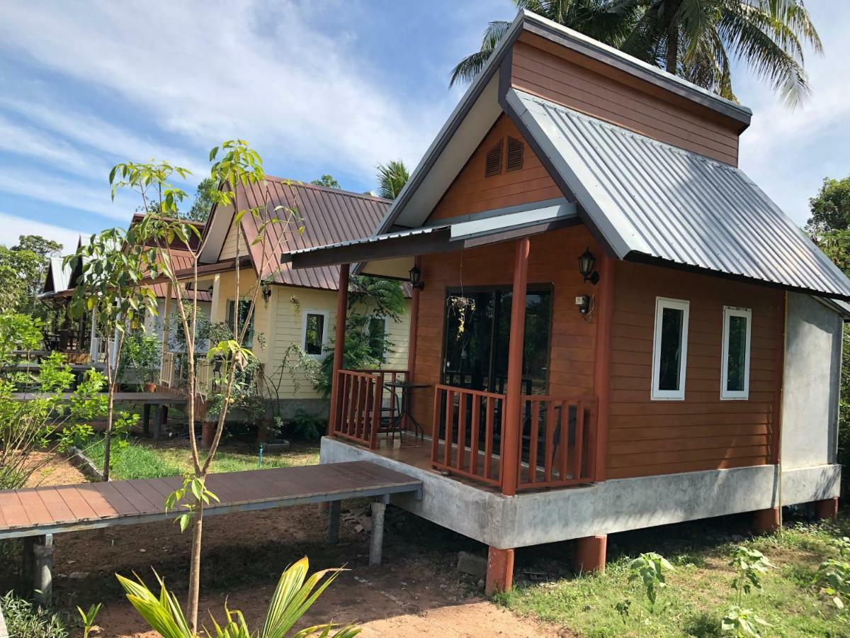 Baan Thung Home Stay Prasat Екстер'єр фото