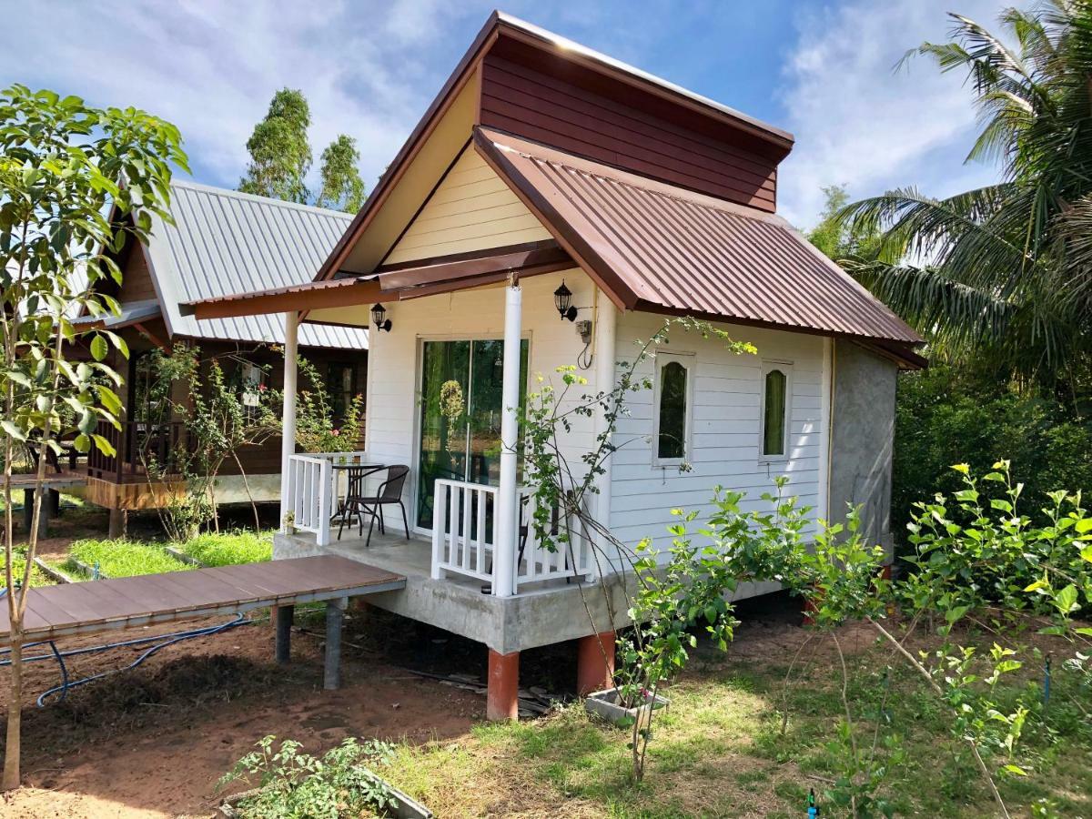Baan Thung Home Stay Prasat Екстер'єр фото